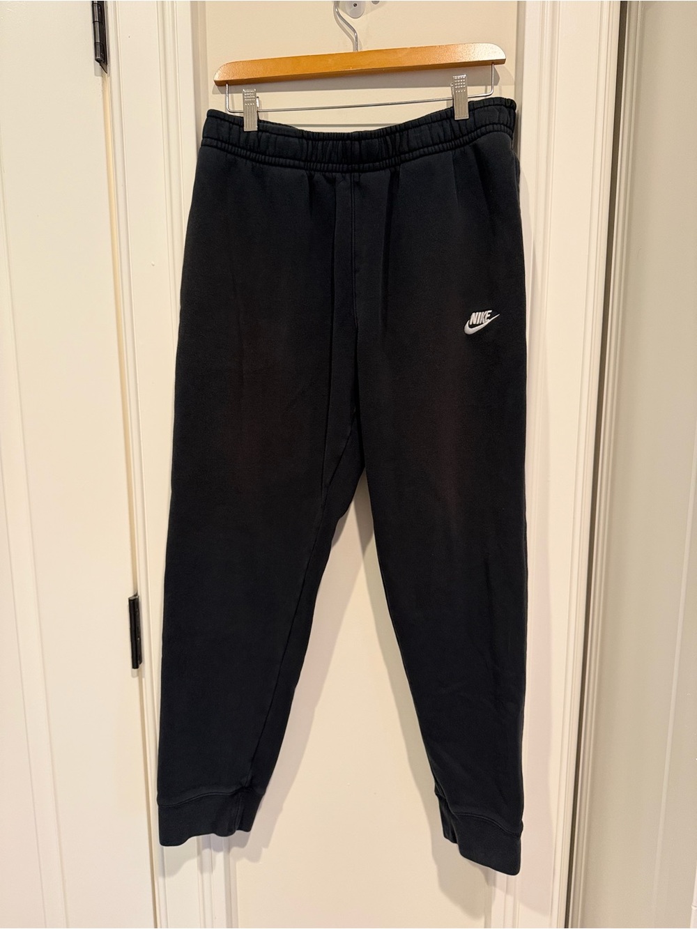 Men’s Nike Black Sweatpants with White Swoosh Logo size L